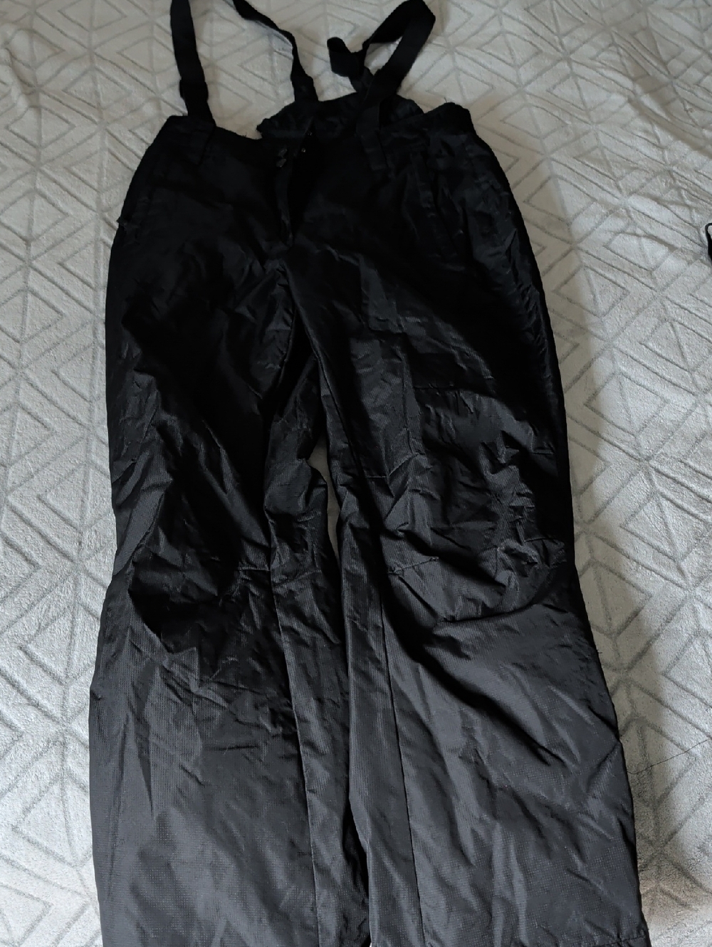 Black Insulated Snow Joggers with Adjustable Suspenders